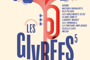 affiche festival les givrées avec une trompette rouge avec une fleur au bout et les noms des artistes en bleue